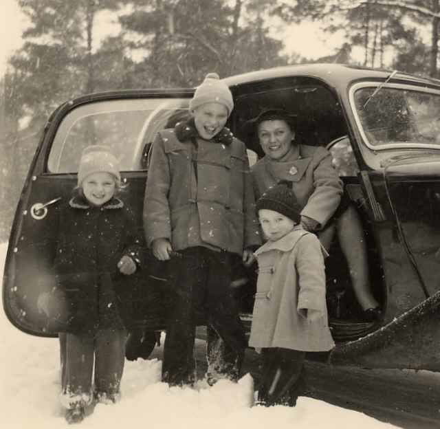 Herta Cipa, Gepko, Ellen und Enno im Winter 1953 - 1954