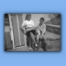 Ellen und Enno Cipa 1962 vor dem Haus in Hunfeld