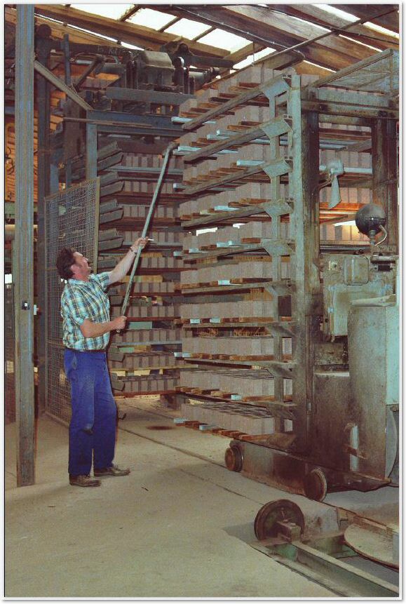 KleinSeelheim80er_Ziegelei_vor_der Trocknung