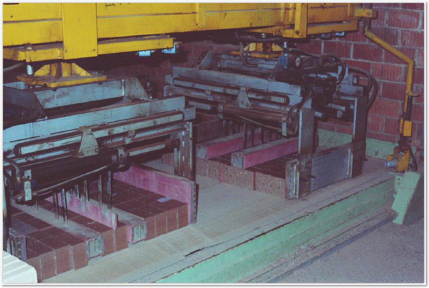 kleinseelheim80er_ziegelei_vor_dem_brennen_031.jpg
